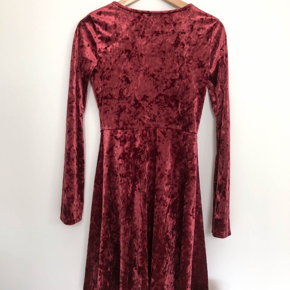 Long Sleeve Red Velvet Dress - Picture 5 of 5